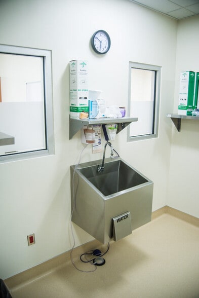 More Photos Of 4331 43rd St, North Little Rock Medical For Sale