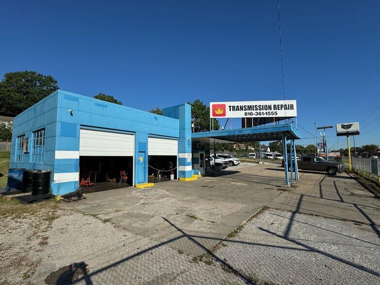More Photos Of 7300 Troost Ave, Kansas City Auto Repair For Sale