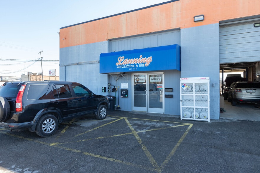 More Photos Of 2660 Hawcreek Blvd, Columbus Warehouse For Sale