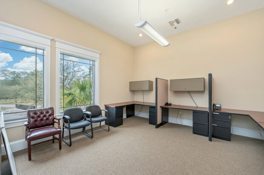 More Photos Of 3201 Heritage Plantation Blvd, Laurel Hill Office For Sale