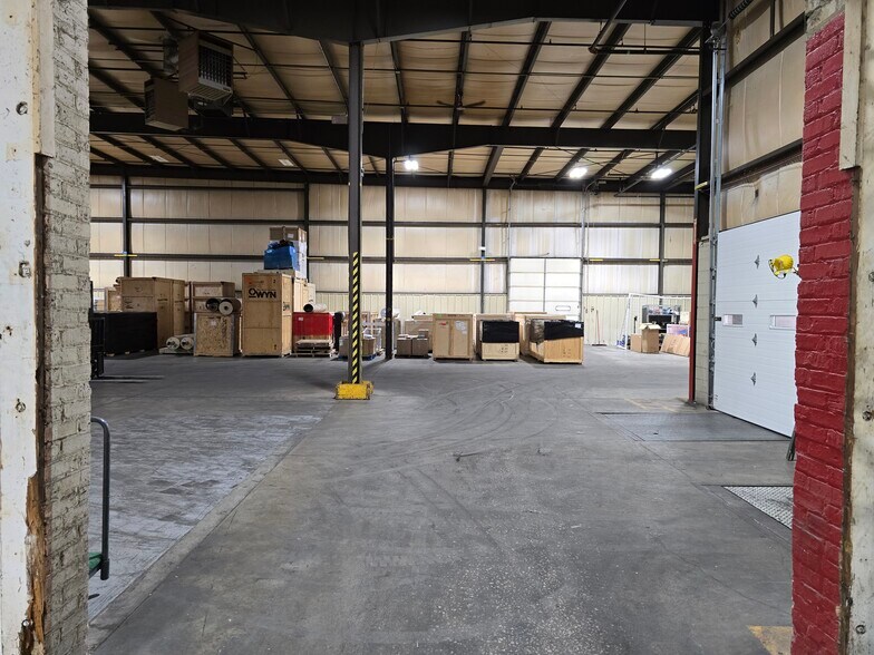 Primary Photo Of 5200 Katrine Ave, Downers Grove Warehouse For Lease