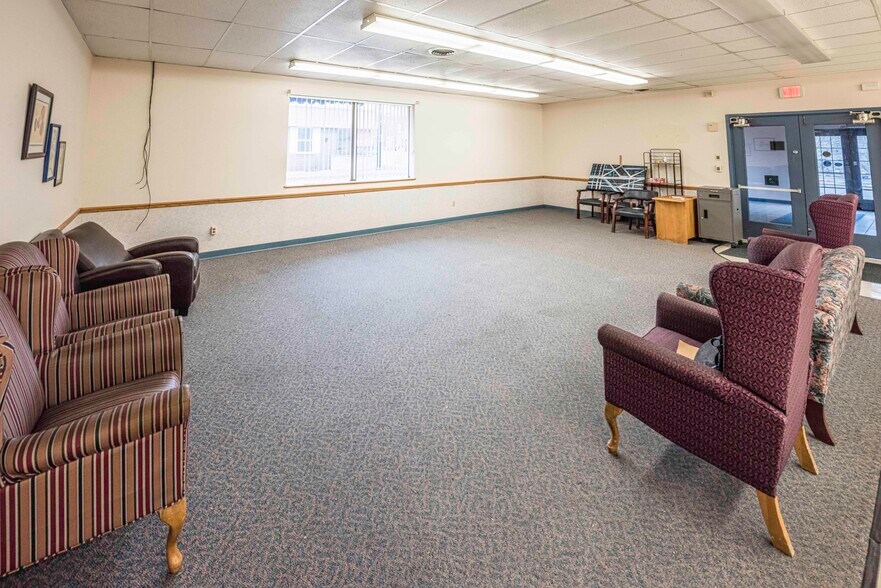 More Photos Of 149 Wisconsin Ave, Waukesha Medical For Sale
