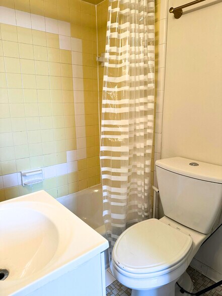 More Photos Of 3442 Auchentoroly Ter, Baltimore Apartments For Sale