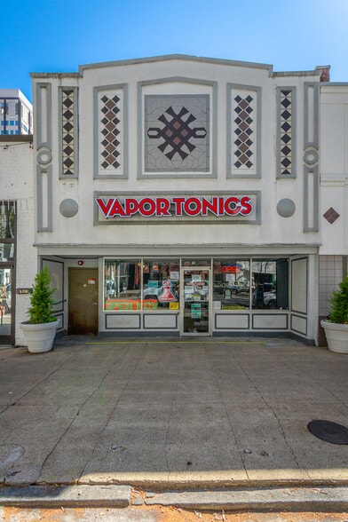 More Photos Of 809 Market St, Chattanooga Storefront Retail Office For Sale