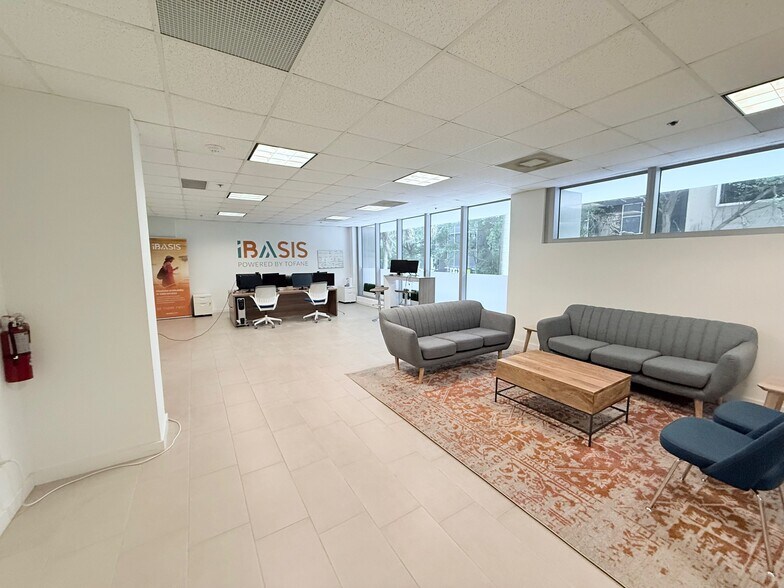 More Photos Of 150 SE 2nd Ave, Miami Office Residential For Lease