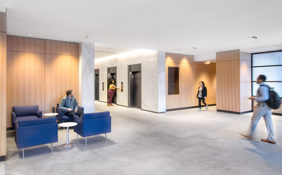 More Photos Of 2611 S Clark St, Arlington Coworking Space