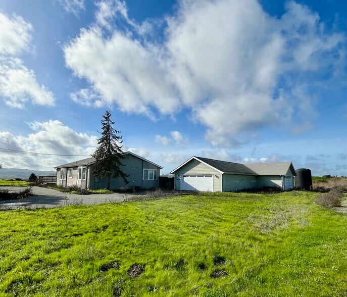Primary Photo Of 4876 Lakeville hwy, Petaluma Storefront Retail Residential For Sale