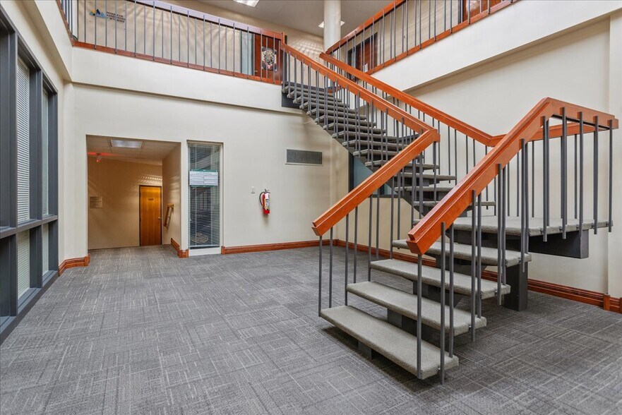 More Photos Of 1803-1807 Capitol Ave, Cheyenne Office For Sale