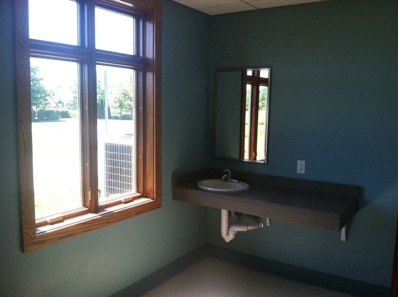 More Photos Of 7206 Gooding Blvd, Delaware Medical For Sale