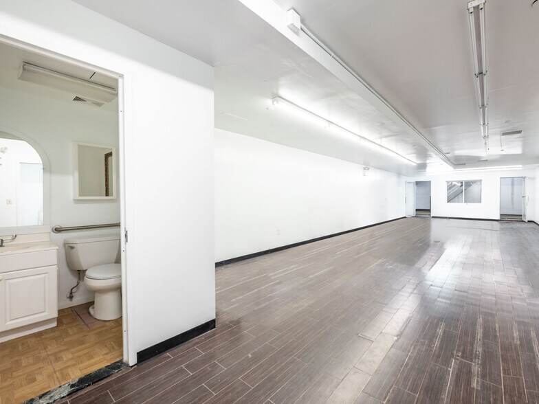 More Photos Of 15011 Northern Blvd, Flushing Apartments For Sale