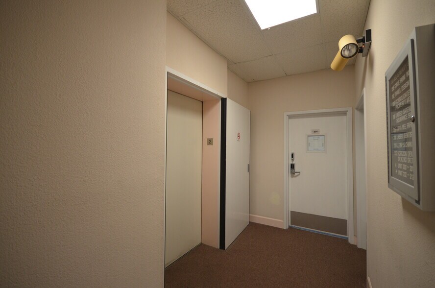More Photos Of 2301-2323 Noriega St, San Francisco Medical For Sale