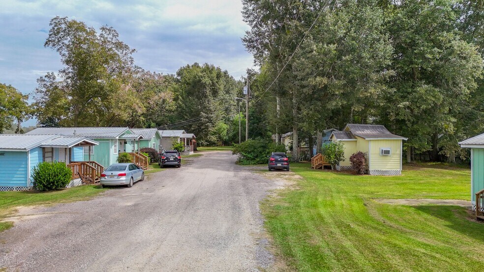 More Photos Of 318 AL-59 Hwy, Summerdale Hotel For Sale