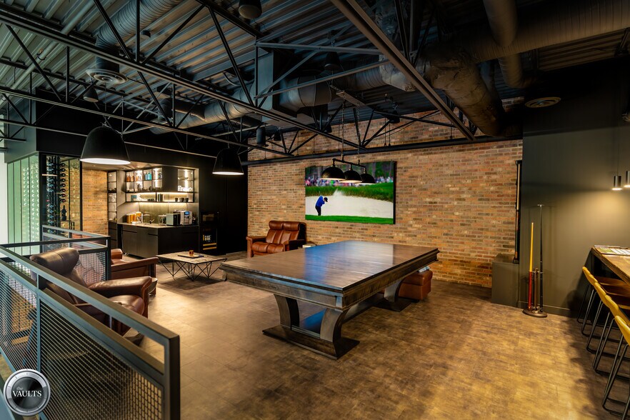 More Photos Of 13005 93 Av SW, Edmonton Self Storage For Sale