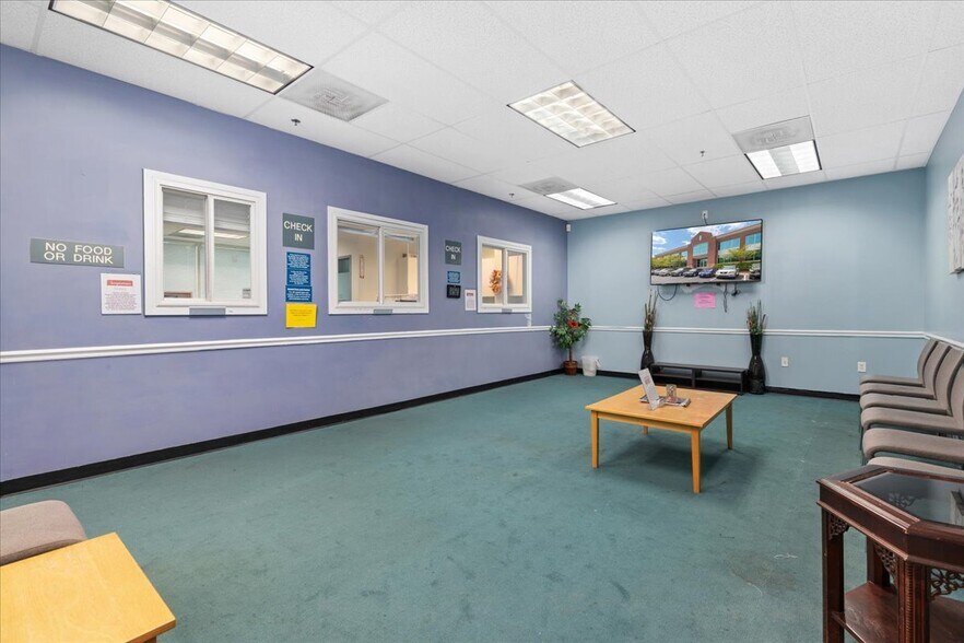 More Photos Of 8140 Ashton Ave, Manassas Medical For Sale