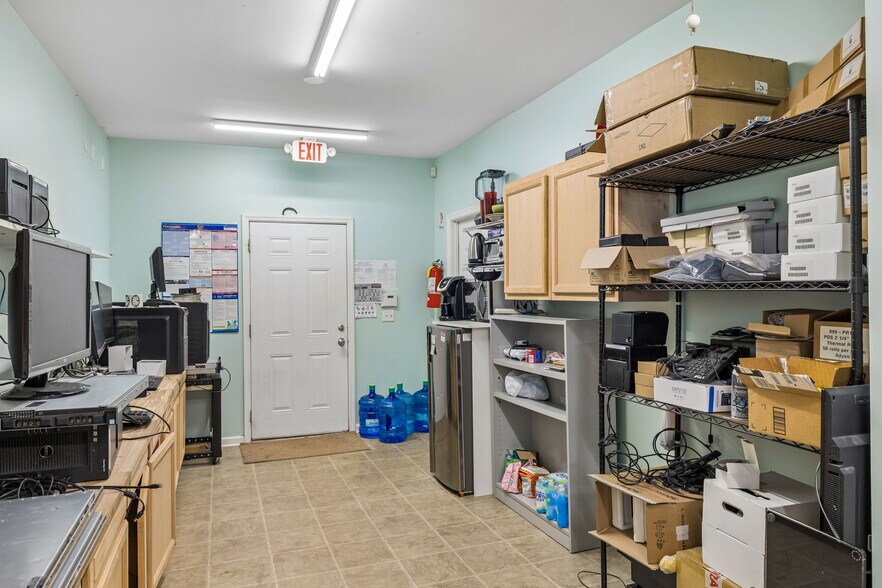 More Photos Of 206 S 11th St, Nashville Office For Sale