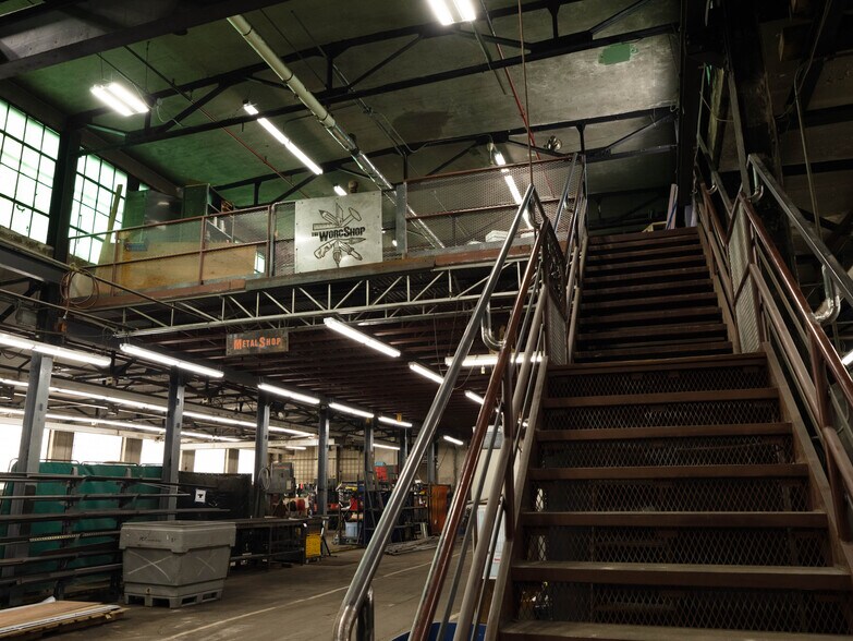 More Photos Of 11 Hankey St, Rochdale Warehouse For Lease