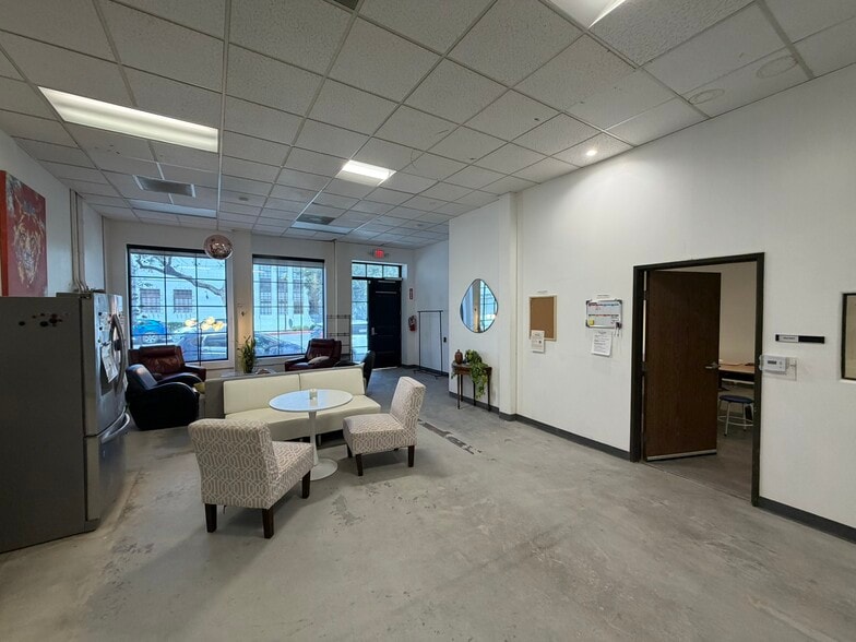 More Photos Of 450 S Raymond Ave, Pasadena Warehouse For Sale