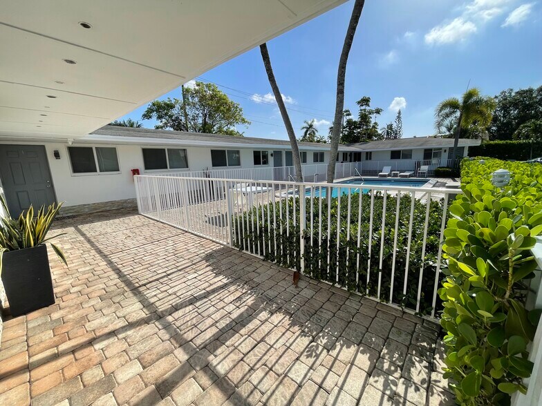 More Photos Of 231 SW 15th St, Pompano Beach Apartments For Sale