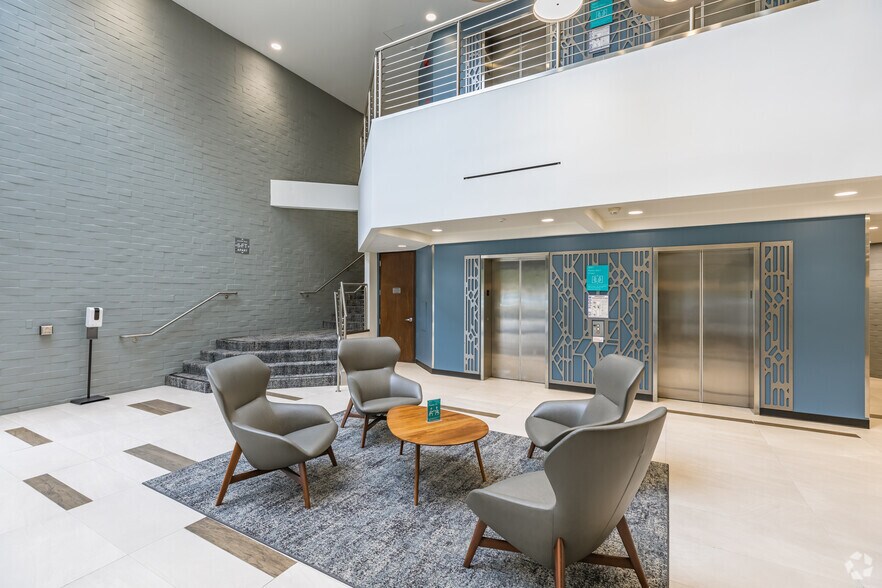 More Photos Of 3838 Camino del Rio N, San Diego Office For Lease