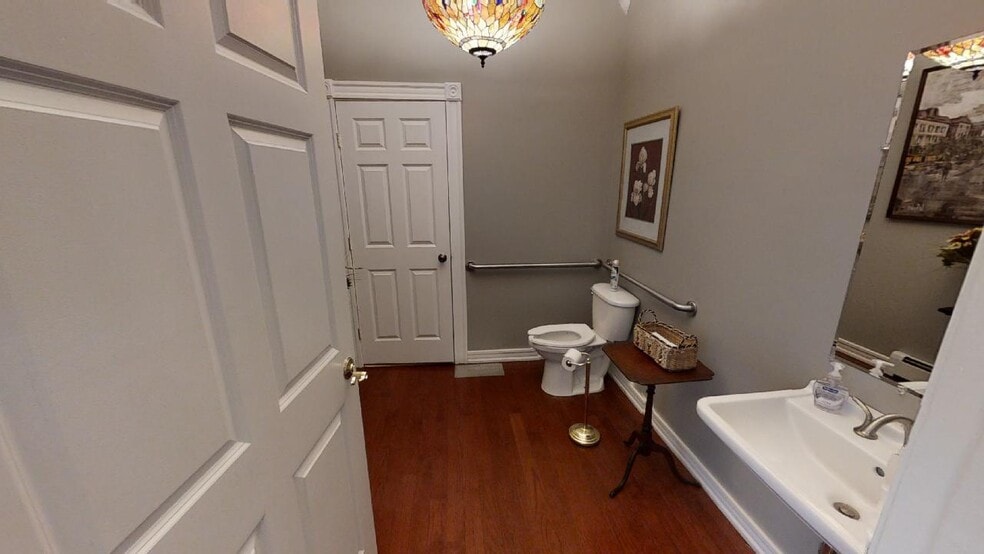 More Photos Of 763 Massachusetts Ave, Lunenburg General Retail For Sale