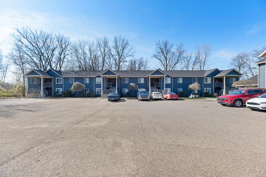 More Photos Of 1894-1898 Springfield Lake Blvd, Akron Apartments For Sale