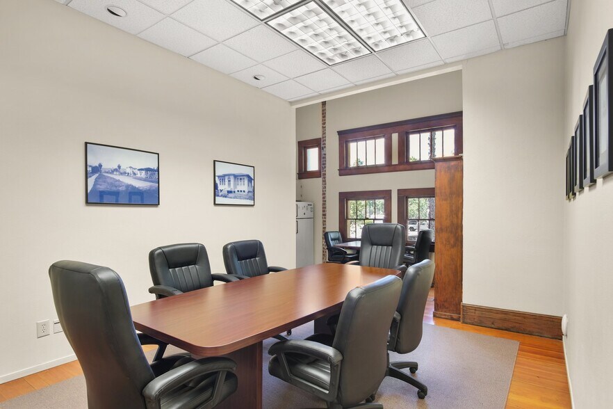 More Photos Of 355 W Las Palmas Ave, Patterson Office Residential For Sale