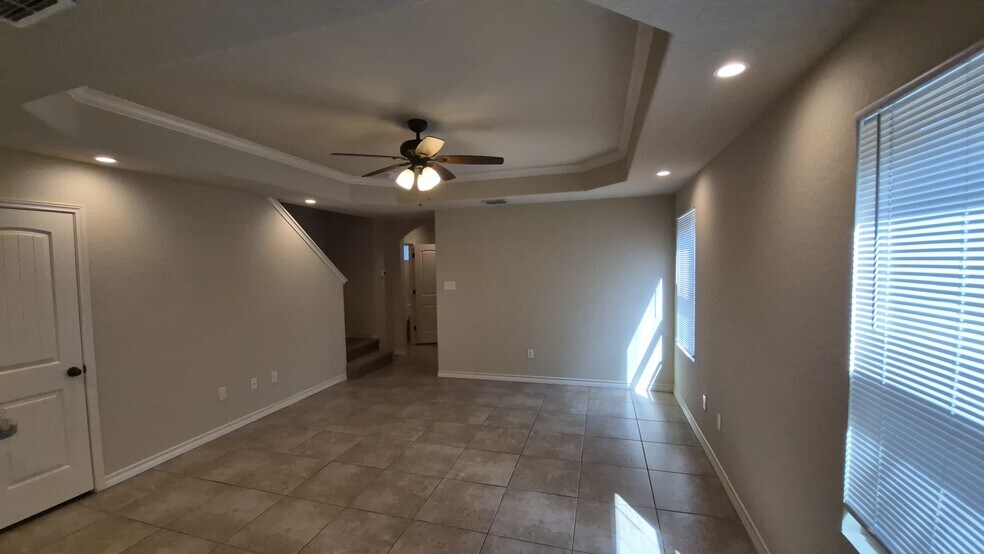 More Photos Of 6866 Lakeview Dr, San Antonio Multifamily For Sale