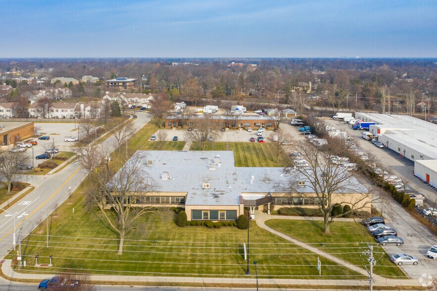 More Photos Of 800 W Central Rd, Mount Prospect Unknown For Lease