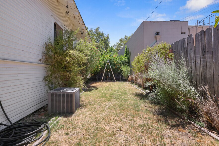 More Photos Of 411 Crane Ave, Turlock Office For Sale