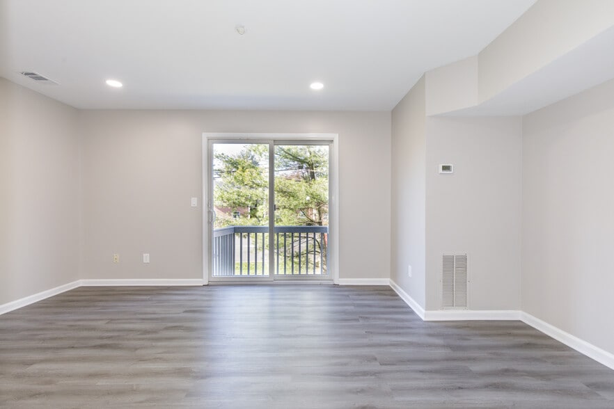 More Photos Of 133 Aberdeen Rd, Matawan Apartments For Sale