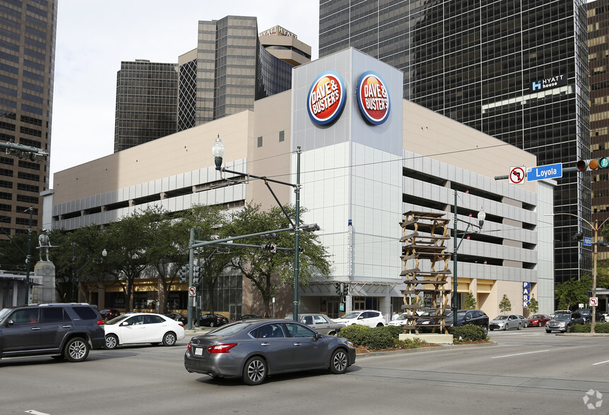 Primary Photo Of 1200 Poydras St, New Orleans Freestanding For Sale