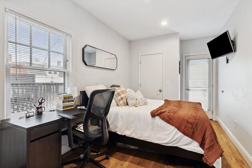 More Photos Of 75-77 F St, Boston Apartments For Sale