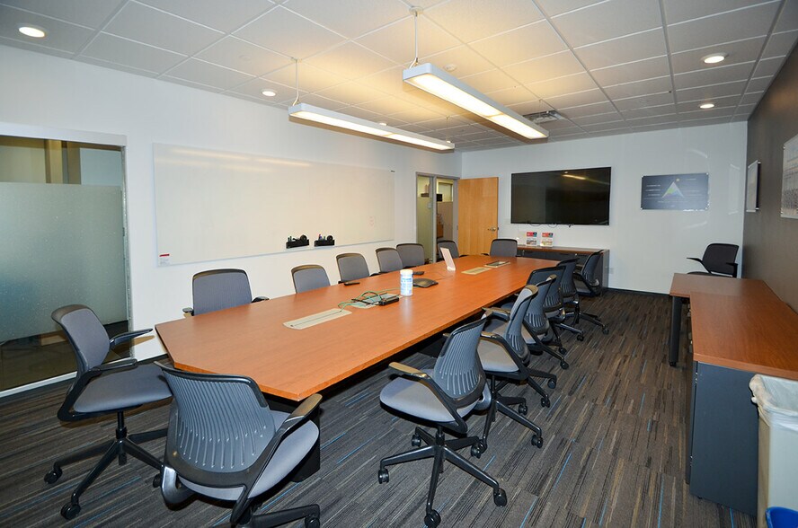 More Photos Of 970 S 29th St W, Billings Office For Sale