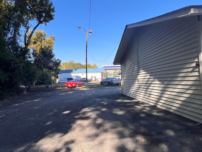 More Photos Of 304 S Sandhills Blvd, Aberdeen Freestanding For Lease