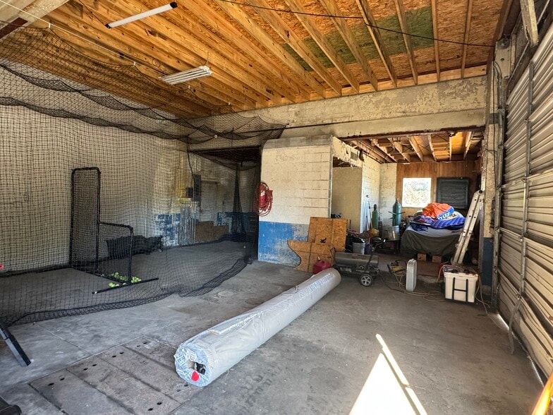 More Photos Of 3216 S Keystone Ave, Indianapolis Auto Repair For Sale