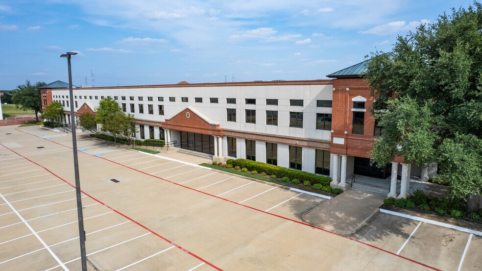 More Photos Of 6221 Riverside Dr, Irving Light Distribution For Lease