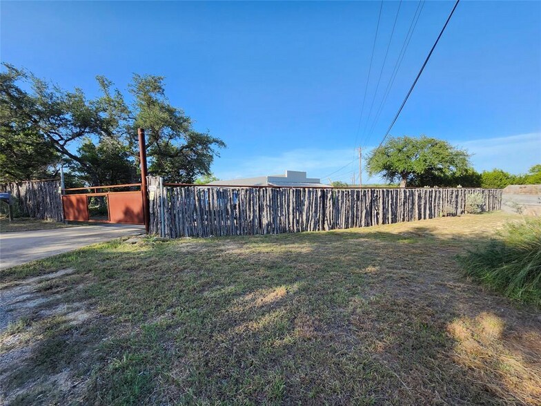 More Photos Of 12716 Fitzhugh Rd, Austin Office For Lease
