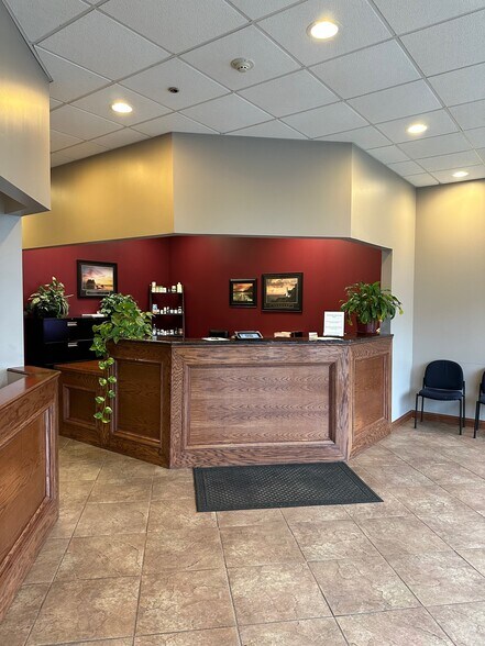 Primary Photo Of 568 Brook Forest Ave, Shorewood General Retail For Lease
