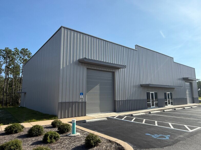 More Photos Of 142 John Galt Rd, Santa Rosa Beach Industrial For Lease