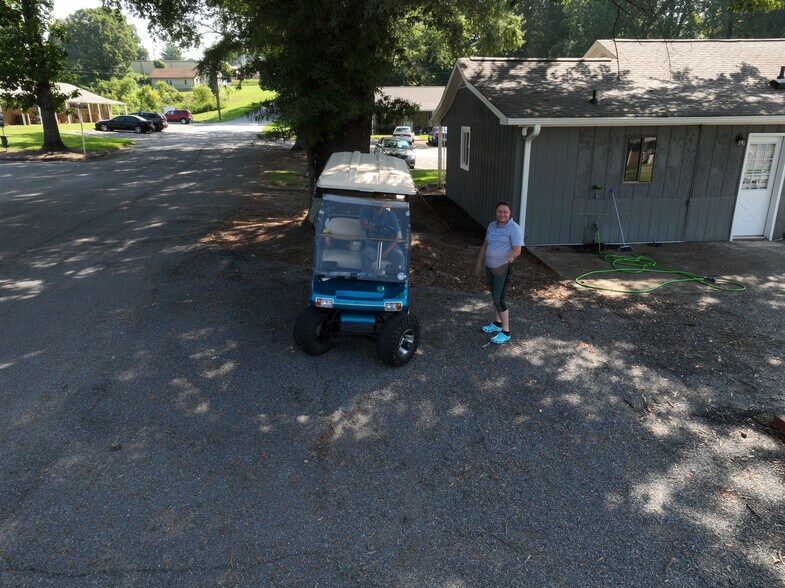 More Photos Of 100 S Kirkland Ave, Elkin Apartments For Sale