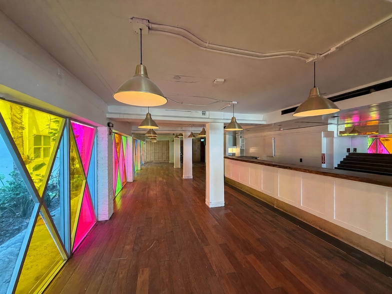 More Photos Of 1412 Ocean Dr, Miami Beach Restaurant For Lease