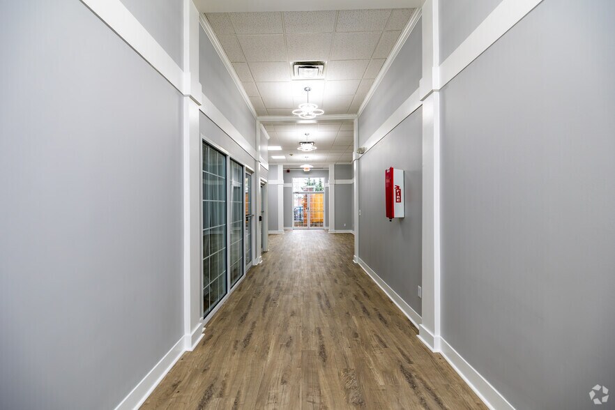 More Photos Of 6230-6360 Busch Blvd, Columbus Unknown For Lease