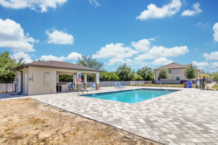 More Photos Of 4432-4444 Summer Flowers Pl, Kissimmee Apartments For Sale