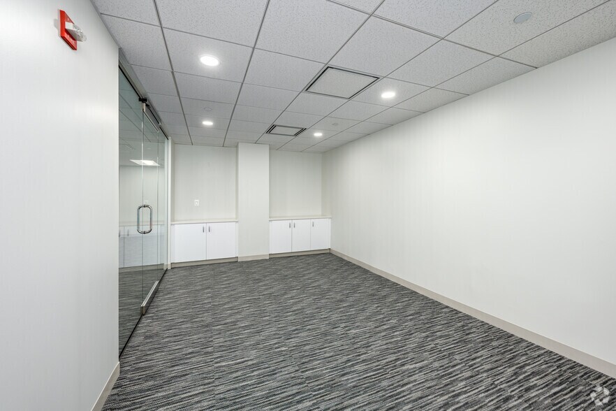 More Photos Of 4520 East West Hwy, Bethesda Office For Lease