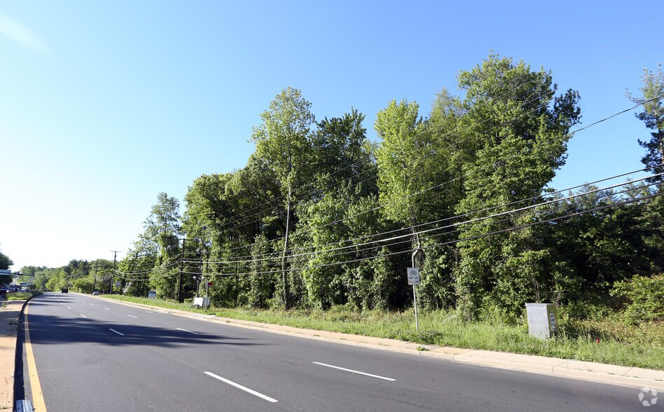 More Photos Of 8247 Landover Rd, Hyattsville Land For Sale