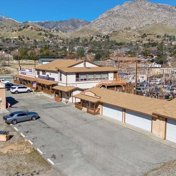 More Photos Of 6400 Wofford Blvd, Wofford Heights General Retail For Sale