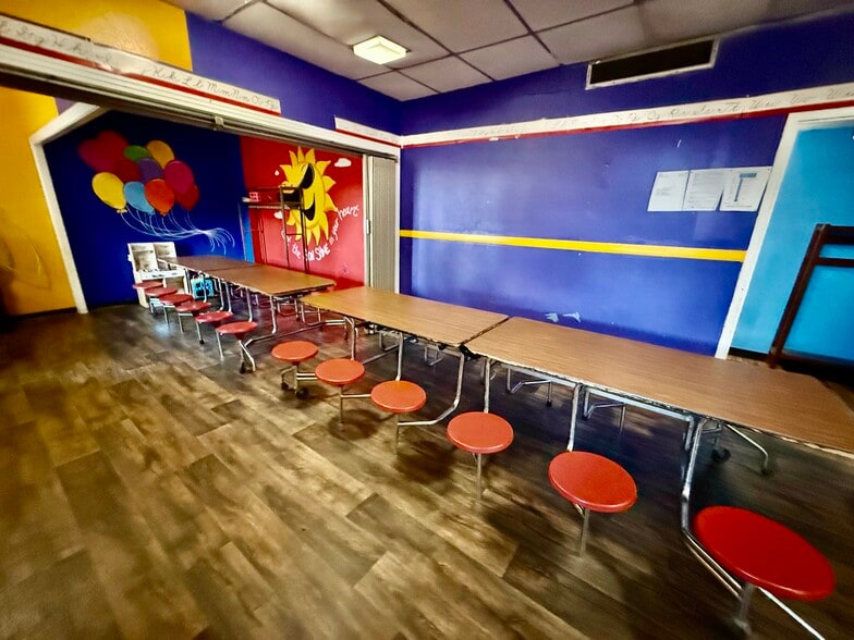 More Photos Of 310 N Fulton St, Marshall Recycling Center For Sale