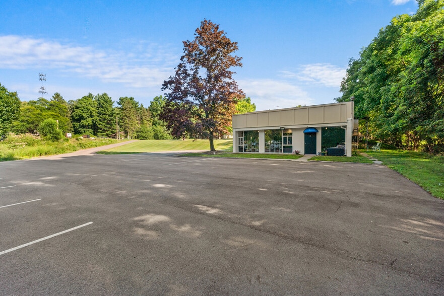 More Photos Of 2532 Spring Arbor Rd, Jackson Medical For Sale