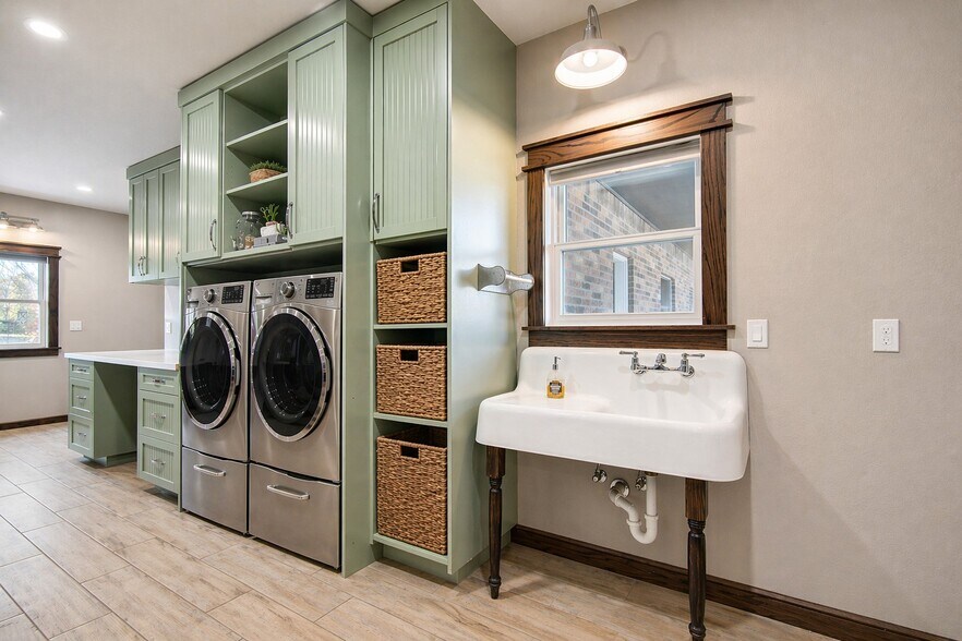 More Photos Of 4748 N 4318, Pryor Flex For Sale
