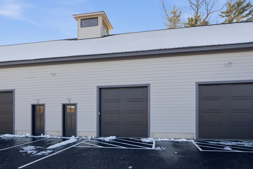 More Photos Of 300 Exeter Rd, Hampton Industrial For Sale